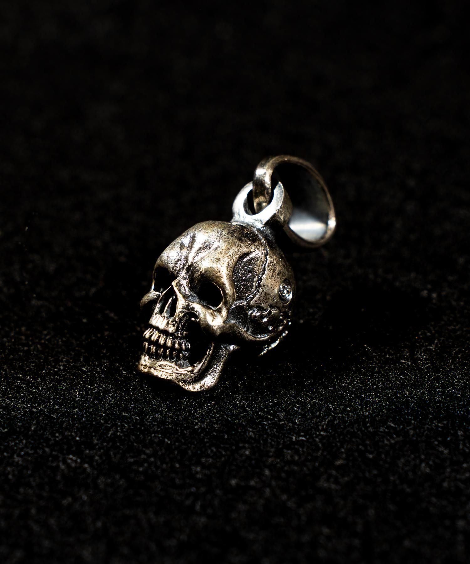 JUNK SMITH (ジャンクスミス)Funky Skull Head Pendant 【Silver】