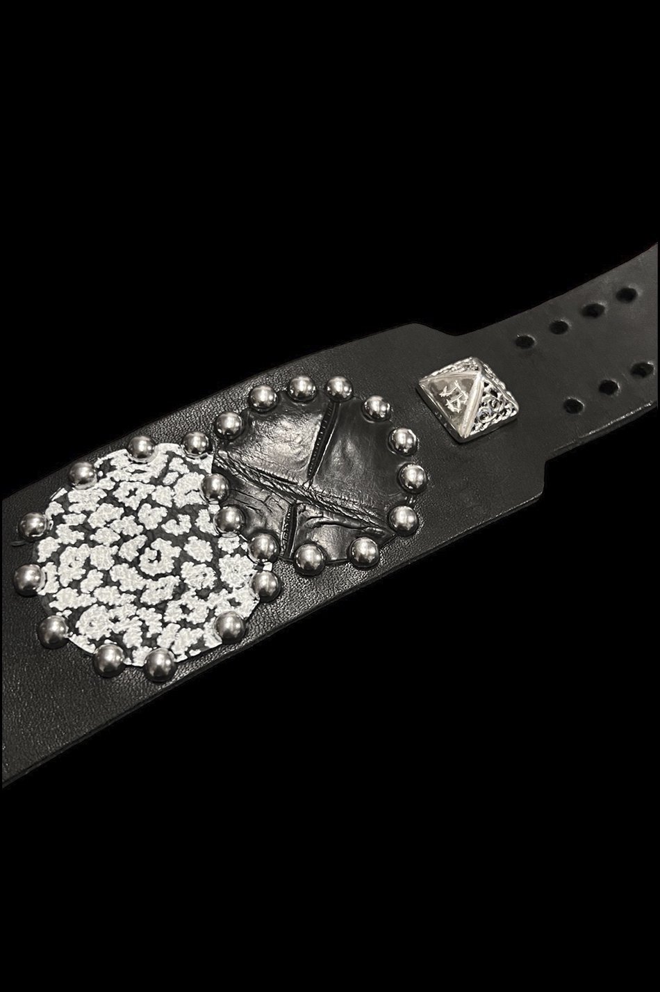 JOHNNY BUSINESS （ジョニービジネス） Studs Leather Bracelet ‘’Type J’’