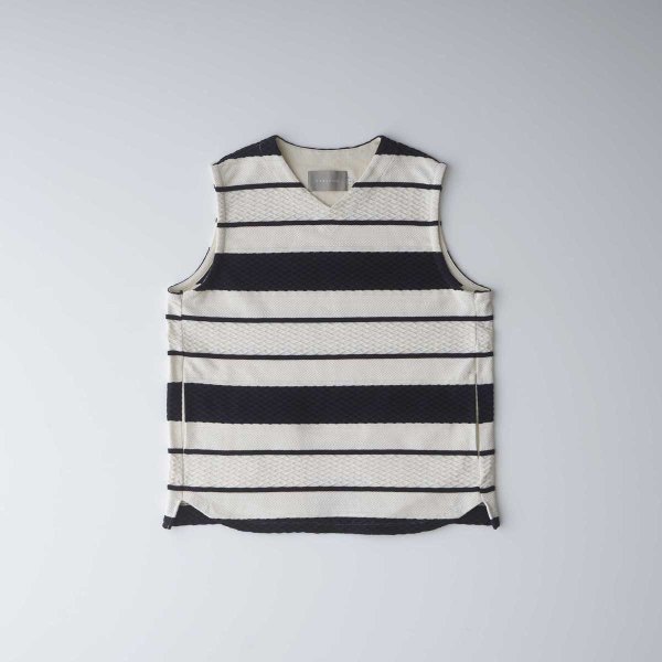 CURLY(カーリー)/CABLE JACQUARD VEST -border- | ジャカード柄のV