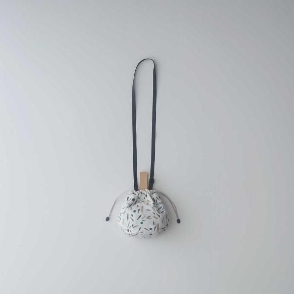 <img class='new_mark_img1' src='https://img.shop-pro.jp/img/new/icons1.gif' style='border:none;display:inline;margin:0px;padding:0px;width:auto;' />CURLY(꡼)/TRICOT PRINT DRAWSTRING BAG -setouchi olives-