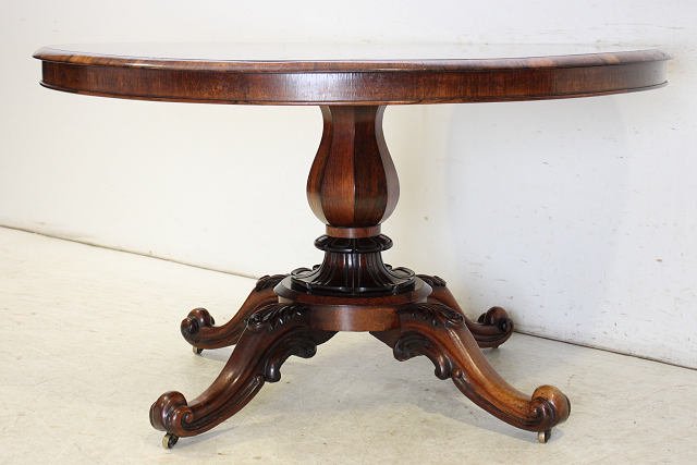 希少なローズウッド材が使われたビクトリア時代の丸テーブルを送料無料