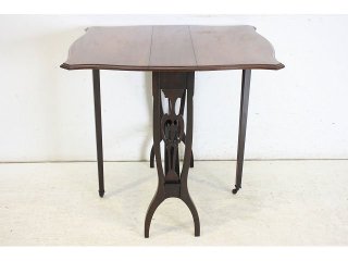 cd-5　1890年代イギリス製アンティーク　ビクトリアン　ウォルナット　サイドテーブル　オケージョナルテーブル