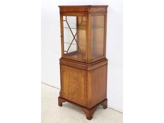 イギリス製アンティーク家具 1960年代 ビンテージ ウォルナット ショップショーケース ガラスキャビネット 飾り棚 陳列棚 ガラスケース 〈商品番号 ce-39〉