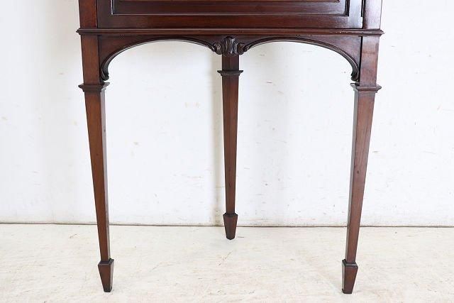 英国アンティーク家具 | ビクトリアンコーナーキャビネット
