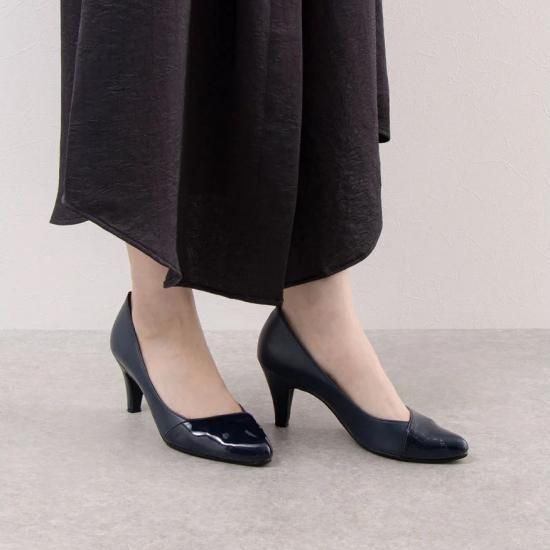 売り切れました✨ブラックパンプスです。 With Width（ウィズウィズ）異素材コンビパンプス ブラック