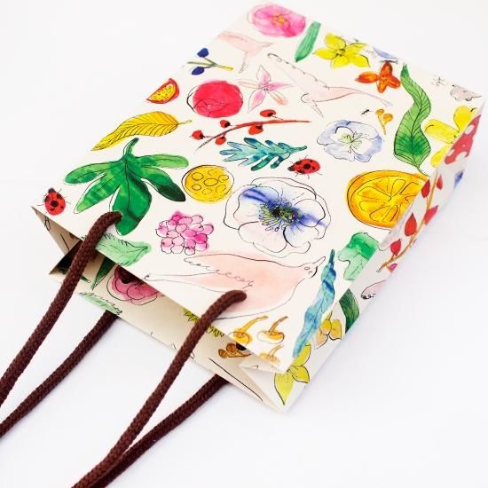 可愛らしい花柄の茶色紙袋 イラスト柄紙袋「森の花」 - Papermessaage