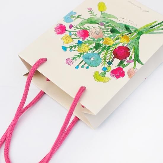 イラスト柄紙袋 大きな花束 Papermessaage