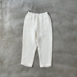 MATELASSE TAPERED GUM PANTS / Off White<img class='new_mark_img2' src='https://img.shop-pro.jp/img/new/icons64.gif' style='border:none;display:inline;margin:0px;padding:0px;width:auto;' />