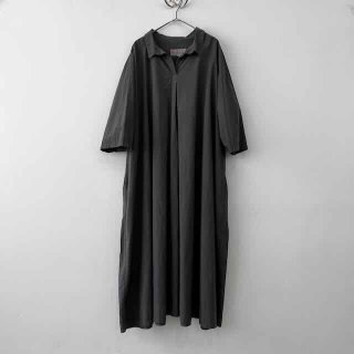 Manuelle Guibal<br> ROBE POLO UBA / BITUME<img class='new_mark_img2' src='https://img.shop-pro.jp/img/new/icons64.gif' style='border:none;display:inline;margin:0px;padding:0px;width:auto;' />