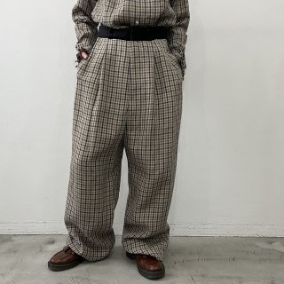 R&D.M.Co-<br> LG.C.C TUCK WIDE PANTS<img class='new_mark_img2' src='https://img.shop-pro.jp/img/new/icons64.gif' style='border:none;display:inline;margin:0px;padding:0px;width:auto;' />