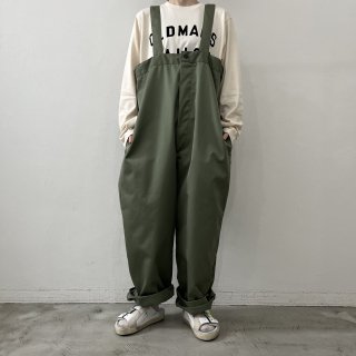 Yarmo<br>High Rise Brace Trousers / Military Green<img class='new_mark_img2' src='https://img.shop-pro.jp/img/new/icons64.gif' style='border:none;display:inline;margin:0px;padding:0px;width:auto;' />