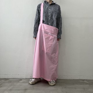 Yarmo<br>One Shoulder Apron Skirt / Pink