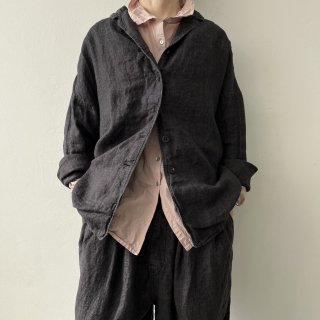ALBUM DI FAMIGLIA<br>LINEN LOOSE BLAZER<img class='new_mark_img2' src='https://img.shop-pro.jp/img/new/icons64.gif' style='border:none;display:inline;margin:0px;padding:0px;width:auto;' />
