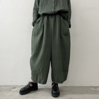 Manuelle Guibal<br>LARGE PANT NUM / MILITARY ROAD<img class='new_mark_img2' src='https://img.shop-pro.jp/img/new/icons64.gif' style='border:none;display:inline;margin:0px;padding:0px;width:auto;' />