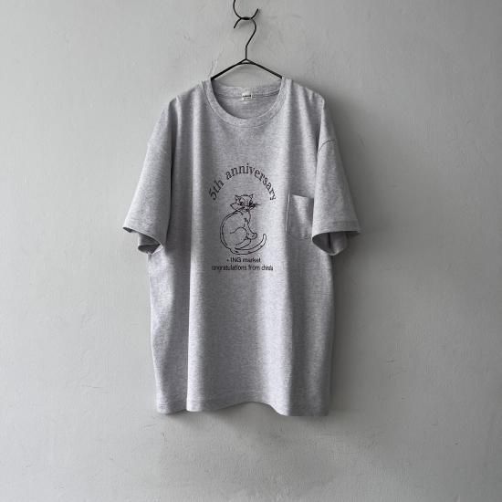 chimala 5TH ANNIVERSARY CAT TEE / Top White - ＋ING MARKET