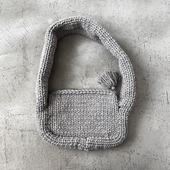 R&D.M.Co- LILIAN YARN HAND KNIT BODY BAG / Gray - +ING MARKET R&D.M.Co- LILIAN YARN HAND KNIT BODY BAG / Gray - +ING MARKET