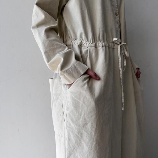ALBUM DI FAMIGLIA OVERSIZED COLLAR JUMPSUIT V / OFF WHITE - ＋ING