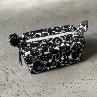 R&D.M.Co-<br>MONO TRICK PRINT QUILTING POUCH / (S)