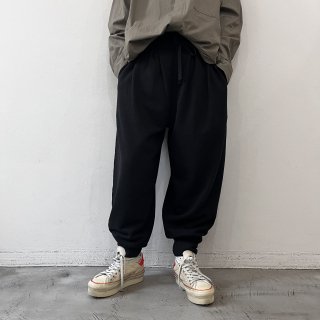 ALWEL<br>TUCKED JOGGER<img class='new_mark_img2' src='https://img.shop-pro.jp/img/new/icons64.gif' style='border:none;display:inline;margin:0px;padding:0px;width:auto;' />