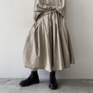 ALBUM DI FAMIGLIA<br> PLEATED SHORT SKIRT TC / Stone<img class='new_mark_img2' src='https://img.shop-pro.jp/img/new/icons64.gif' style='border:none;display:inline;margin:0px;padding:0px;width:auto;' />