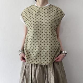 R&D.M.Co-<br> VOILET BACK BUTTON NO SLEEVE BLOUSE / Earth