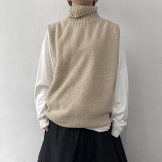 ARMEN <br> POLO NECK VEST / Beige