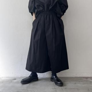 apuntob<br>Trousers gummy popeline / Black<img class='new_mark_img2' src='https://img.shop-pro.jp/img/new/icons64.gif' style='border:none;display:inline;margin:0px;padding:0px;width:auto;' />