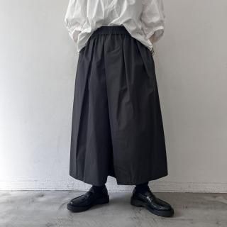 apuntob<br>Trousers gummy popeline / Stone<img class='new_mark_img2' src='https://img.shop-pro.jp/img/new/icons64.gif' style='border:none;display:inline;margin:0px;padding:0px;width:auto;' />