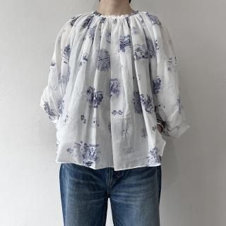 R&D.M.Co- <br> GATHER SMOCK / London Blue Willow<img class='new_mark_img2' src='https://img.shop-pro.jp/img/new/icons64.gif' style='border:none;display:inline;margin:0px;padding:0px;width:auto;' />