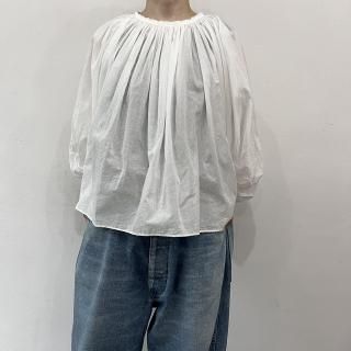 R&D.M.Co- <br> GARMENT DYE LAWN GATHER SMOCK / White