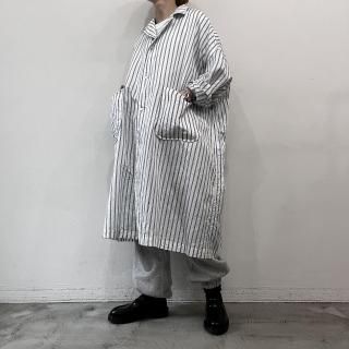 R&D.M.Co- <br> OPEN COLLAR COAT / White  Blue<img class='new_mark_img2' src='https://img.shop-pro.jp/img/new/icons64.gif' style='border:none;display:inline;margin:0px;padding:0px;width:auto;' />
