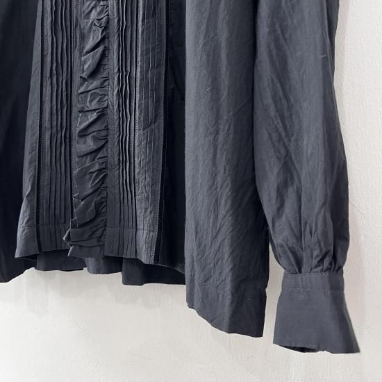 TOUJOURS Lace Pin Tuck Ruffle Shirt / Black Navy - ＋ING MARKET