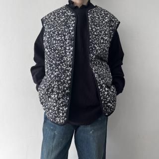 TOUJOURS Reversible Padded Utility Vest<img class='new_mark_img2' src='https://img.shop-pro.jp/img/new/icons64.gif' style='border:none;display:inline;margin:0px;padding:0px;width:auto;' />