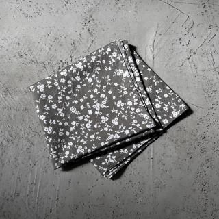 TOUJOURS Scarf<img class='new_mark_img2' src='https://img.shop-pro.jp/img/new/icons64.gif' style='border:none;display:inline;margin:0px;padding:0px;width:auto;' />