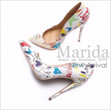 <img class='new_mark_img1' src='https://img.shop-pro.jp/img/new/icons1.gif' style='border:none;display:inline;margin:0px;padding:0px;width:auto;' />Printed leather high heels
