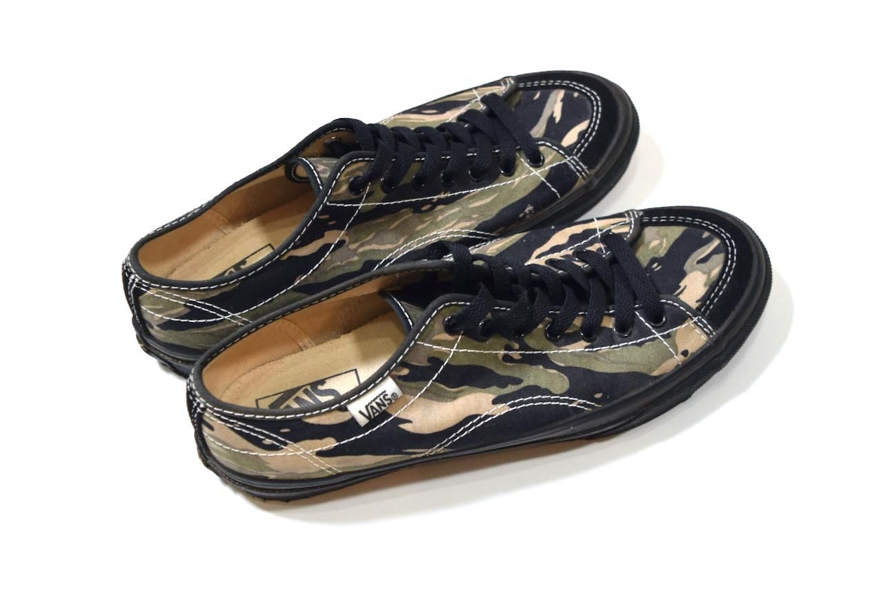 90s VANS SIXTY-SEVEN V-67 US8.5 タイガーカモ柄 USA製直後 90s VANS SIXTY-SEVEN V-67 US8.5 タイガーカモ柄 USA製直後