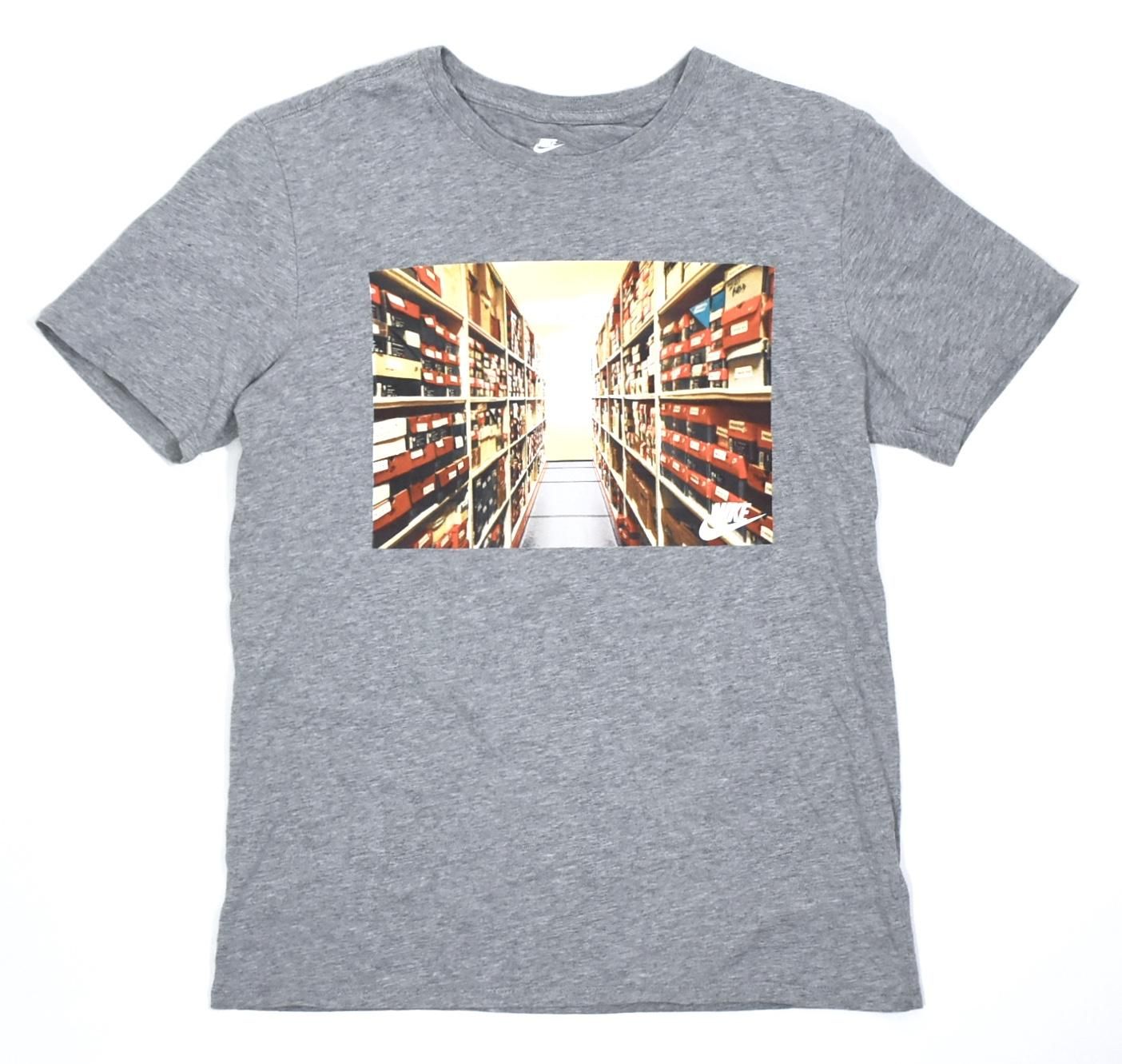 NIKE Warehouse photo print Tee L Gray 