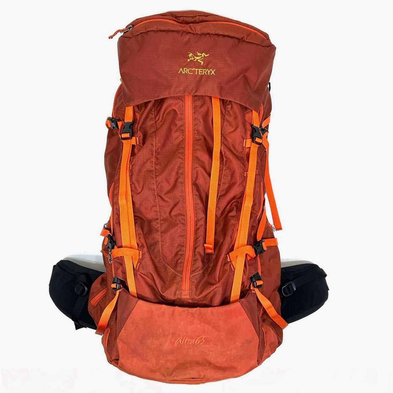 2010s ARC'TERYX Altra 65 Backpack Orange - MISSION WEB STORE 2010s ARC'TERYX Altra 65 Backpack Orange - MISSION WEB STORE