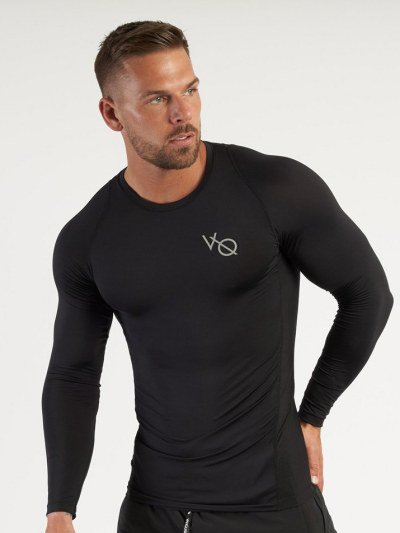 ヴァンキッシュフィットネス【Vanquish Fitness】UTILITY ロングTシャツ&トレーニングパンツ セットアップ VQロゴ入り ブラック