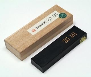 国内メーカー墨 - 書道用具専門店 西本皆文堂 オンラインショップ 国内メーカー墨 - 書道用具専門店 西本皆文堂 オンラインショップ