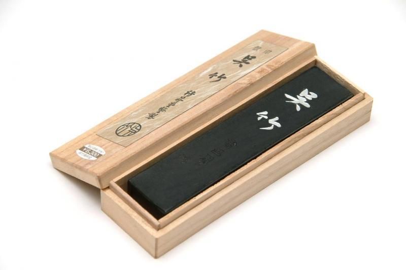 呉竹精昇堂謹製 青墨 銅馬 5.5丁型 - 書道用具専門店 西本皆文堂