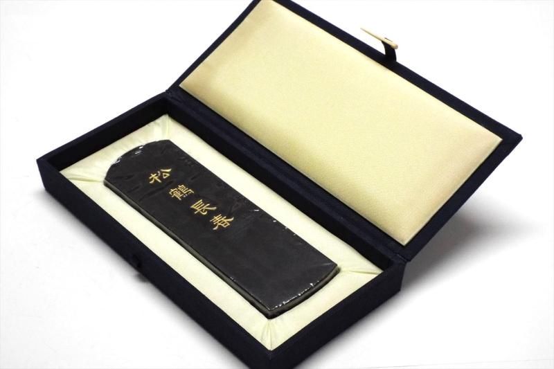 百選墨 NO.41 松鶴長春 純植物性松煙墨 - 書道用具専門店 西本皆文堂 オンラインショップ
