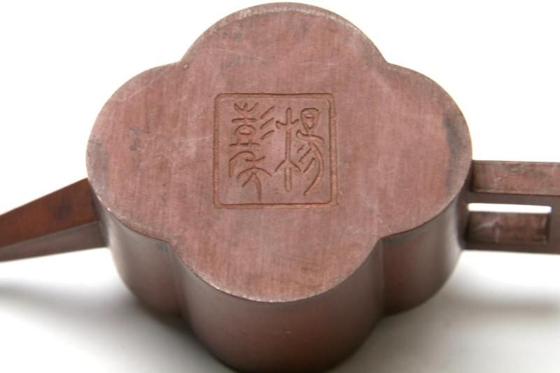 中国　書道具　古銅　花籠形　水指　水滴　時代箱付　V　3916 中国 書道具 古銅 花籠形 水指 水滴 時代箱付 V 3916 中国