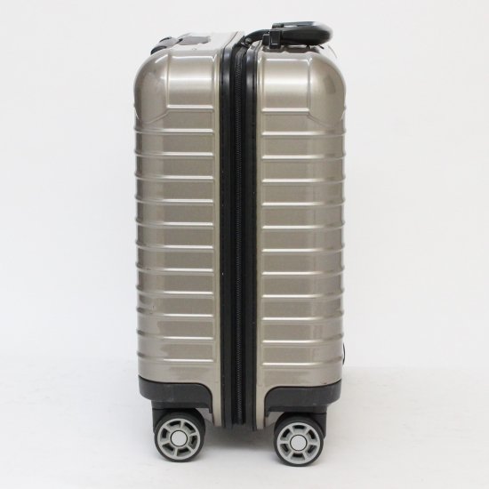 000073☆正規品☆リモワRIMOWA☆サルサ 機内持込可ビジネストローリー 869.40 4輪 27L☆ - リモワ（RIMOWA）中古  買取なら東京都世田谷区のスーツケースマイレ