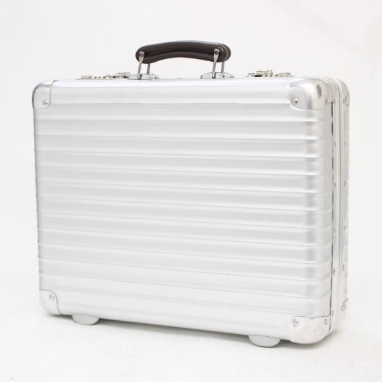 日本で唯一のリモワRIMOWAのスーツケース専門店です。東京都
