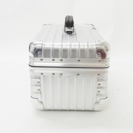 美品 レア リモワ クラシックフライト ビューティーケース 971.38 11L 日本で唯一のリモワRIMOWAのスーツケース専門店です。東京都世田谷区に