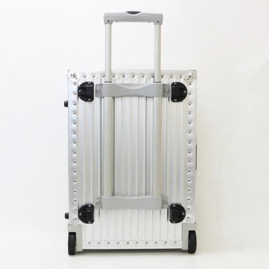 日本で唯一のリモワRIMOWAのスーツケース専門店です。東京都 日本で唯一のリモワRIMOWAのスーツケース専門店です。東京都