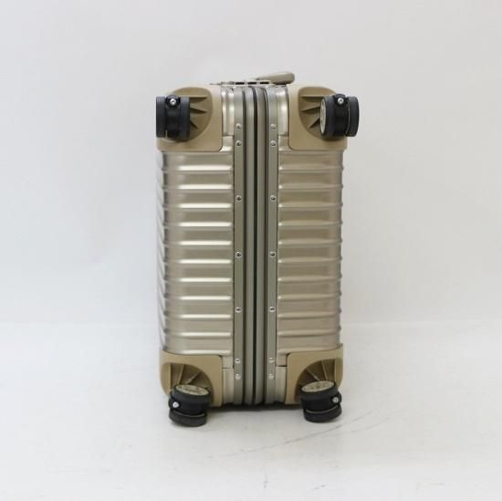 日本で唯一のリモワRIMOWAのスーツケース専門店です。東京都