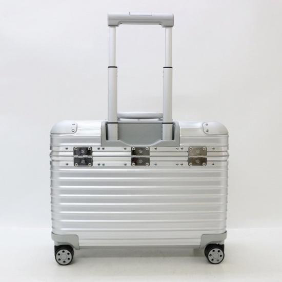 リモワ パイロット 34L ビジネスマルチホイール 4輪 機内 リモワ パイロット 34L ビジネスマルチホイール 4輪 機内