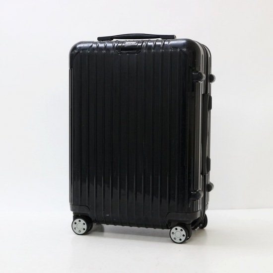 日本で唯一のリモワRIMOWAのスーツケース専門店です。東京都世田谷区に実店舗を構えて販売や買取をしています。